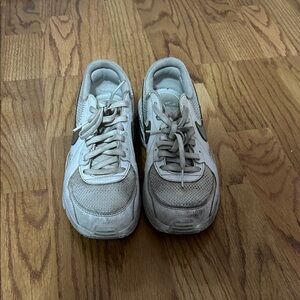 Nike women’s Gray Sneakers